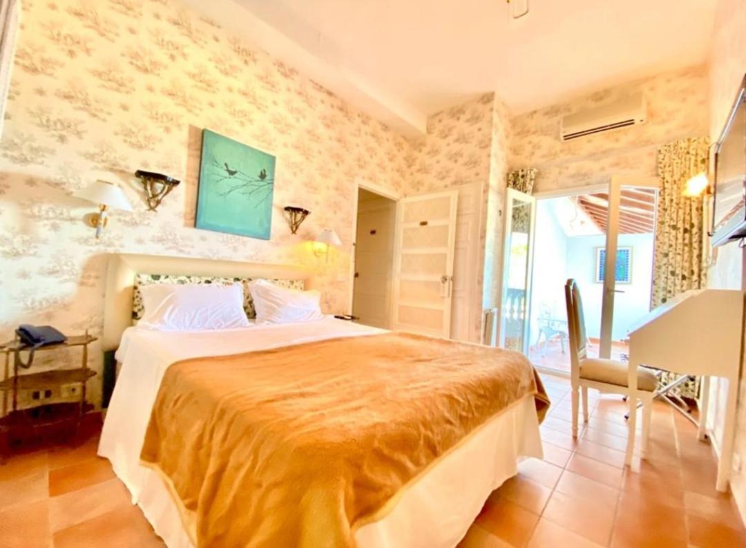 Plaza Corniche Hotel La Marsa Buitenkant foto